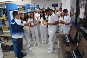 Alunos- do- primeiro- período- do curso de- Odontologia- participam- de-aula- prática (2)