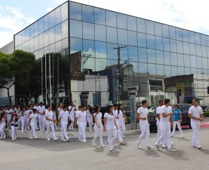 Alunos- do- primeiro- período- do curso de- Odontologia- participam- de-aula- prática (2)
