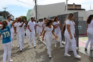 Alunos- do- primeiro- período- do curso de- Odontologia- participam- de-aula- prática (2)