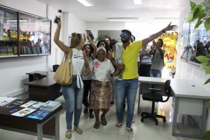 CESMAC- no- clima- de- Carnaval- faz- chamada- para- o- Bloco- Hoje- Eu -Tiro- 10-(27)