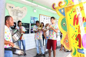 CESMAC- no- clima- de- Carnaval- faz- chamada- para- o- Bloco- Hoje- Eu -Tiro- 10-(27)