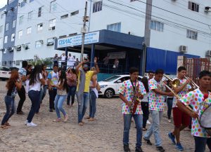 CESMAC- no- clima- de- Carnaval- faz- chamada- para- o- Bloco- Hoje- Eu -Tiro- 10-(27)