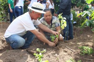 Curso- de- Farmácia- faz- Implantação- de- Horta- Medicinal- e- Condimentar- na- Aldeia- Xucuru-Kariri- em- Palmeira- dos- Índios- (61)