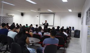 Palestra- debate- Constitucionalização- do- Direito- de- Família- com -o juiz -Carlos- Cavalcanti- Cesmac (4)