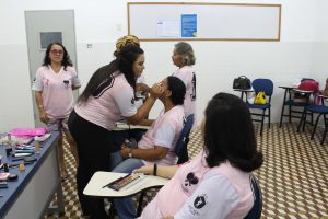 Curso- de- Educação- Física- do- CESMAC- realiza- exercícios- físicos- com- mulheres- mastectomizadas-(68)