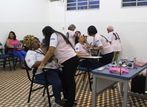 Curso- de- Educação- Física- do- CESMAC- realiza- exercícios- físicos- com- mulheres- mastectomizadas-(68)