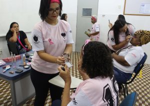 Curso- de- Educação- Física- do- CESMAC- realiza- exercícios- físicos- com- mulheres- mastectomizadas-(68)