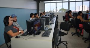 Programação do I MEETING do curso de Farmácia seguiu, no segundo dia, com realização de oficinas temáticas a tarde e também no período da noite (21)