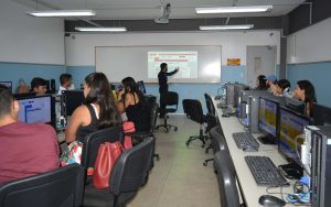 Programação do I MEETING do curso de Farmácia seguiu, no segundo dia, com realização de oficinas temáticas a tarde e também no período da noite (21)