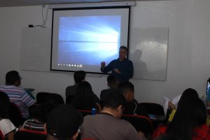 Série- de -minicursos- marcou- a -tarde -e noite- de- atividades- ontem, 30, no- Simpósio -Internacional- das- Engenharias, Arquitetura- e- Sistemas- de -Informação- (60)