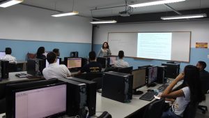 Série- de -minicursos- marcou- a -tarde -e noite- de- atividades- ontem, 30, no- Simpósio -Internacional- das- Engenharias, Arquitetura- e- Sistemas- de -Informação- (60)