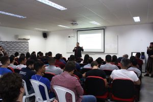 Série- de -minicursos- marcou- a -tarde -e noite- de- atividades- ontem, 30, no- Simpósio -Internacional- das- Engenharias, Arquitetura- e- Sistemas- de -Informação- (60)