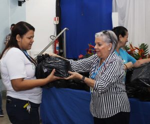 CESMAC- faz -entrega -das- arrecadações- feitas- no- Simpósio- Internacional- das- Engenharias, Arquitetura- e -Sistemas- de -Informação- (55)