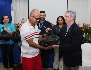 CESMAC- faz -entrega -das- arrecadações- feitas- no- Simpósio- Internacional- das- Engenharias, Arquitetura- e -Sistemas- de -Informação- (55)