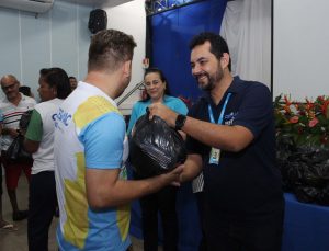 CESMAC- faz -entrega -das- arrecadações- feitas- no- Simpósio- Internacional- das- Engenharias, Arquitetura- e -Sistemas- de -Informação- (55)