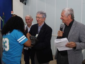 CESMAC- faz -entrega -das- arrecadações- feitas- no- Simpósio- Internacional- das- Engenharias, Arquitetura- e -Sistemas- de -Informação- (55)