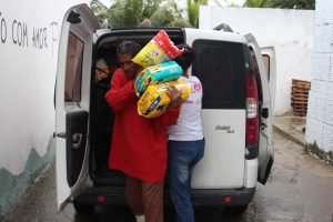 CESMAC- faz -entrega -das- arrecadações- feitas- no- Simpósio- Internacional- das- Engenharias, Arquitetura- e -Sistemas- de -Informação- (55)