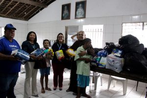 CESMAC- faz -entrega -das- arrecadações- feitas- no- Simpósio- Internacional- das- Engenharias, Arquitetura- e -Sistemas- de -Informação- (55)