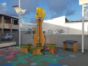 Praça- Sustentável- utiliza -energia- solar- e -eólica -em -mais- um- projeto- do- Núcleo- de- Robótica- do- CESMAC-(01)