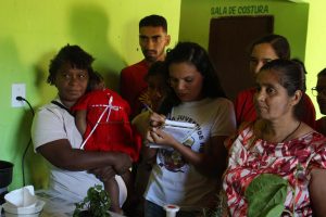 Professores- e- alunos- do- curso- de -Farmácia -do -CESMAC -realizam- ação -extensionista- em- Comunidade- Quilombolas -de -Água Branca- (34)