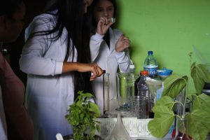 Professores- e- alunos- do- curso- de -Farmácia -do -CESMAC -realizam- ação -extensionista- em- Comunidade- Quilombolas -de -Água Branca- (34)