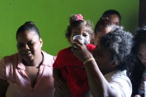 Professores- e- alunos- do- curso- de -Farmácia -do -CESMAC -realizam- ação -extensionista- em- Comunidade- Quilombolas -de -Água Branca- (34)