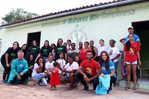 Professores- e- alunos- do- curso- de -Farmácia -do -CESMAC -realizam- ação -extensionista- em- Comunidade- Quilombolas -de -Água Branca- (34)
