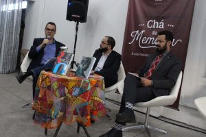 Editora- CESMAC- lança- livro- na -34ª -edição- do- Chá -de- Memória-(9)