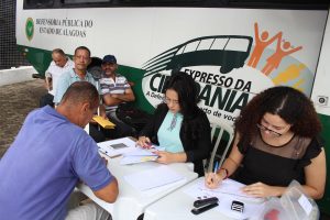 Comunidade- do- entorno- do -CESMAC- recebe- atendimentos- da- Defensoria- Pública- e -TRE AL-Direito (34)