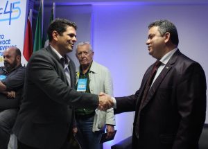 Correios- lança- selo- alusivo- aos- 45- anos- do- CESMAC-Feira_Cultural_CESMAC-na-Rua (67)