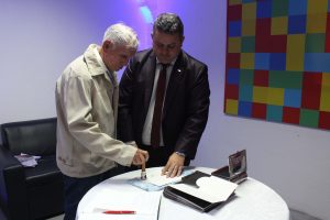 Correios- lança- selo- alusivo- aos- 45- anos- do- CESMAC-Feira_Cultural_CESMAC-na-Rua (67)