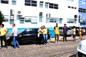 Feira- Cultural- CESMAC- na- Rua- promove- Abraço- Amigo-no -Setembro- Amarelo-(6)