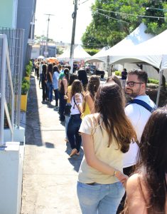 Feira- Cultural- CESMAC- na- Rua- promove- Abraço- Amigo-no -Setembro- Amarelo-(6)