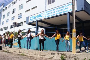 Feira- Cultural- CESMAC- na- Rua- promove- Abraço- Amigo-no -Setembro- Amarelo-(6)