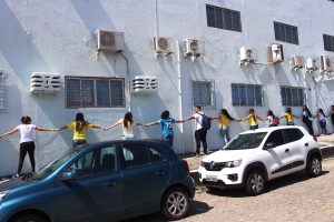 Feira- Cultural- CESMAC- na- Rua- promove- Abraço- Amigo-no -Setembro- Amarelo-(6)