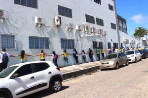 Feira- Cultural- CESMAC- na- Rua- promove- Abraço- Amigo-no -Setembro- Amarelo-(6)