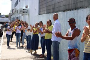 Feira- Cultural- CESMAC- na- Rua- promove- Abraço- Amigo-no -Setembro- Amarelo-(6)