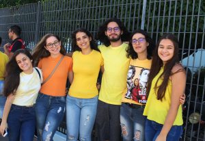 Feira- Cultural- CESMAC- na- Rua- promove- Abraço- Amigo-no -Setembro- Amarelo-(6)