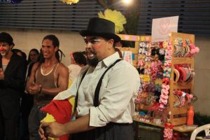 Programação- também- a- noite- com- música- e -apresentações- na- Feira- Cultural- do- CESMAC-(49)