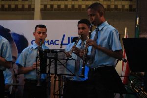 Programação- também- a- noite- com- música- e -apresentações- na- Feira- Cultural- do- CESMAC-(49)