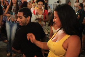 Programação- também- a- noite- com- música- e -apresentações- na- Feira- Cultural- do- CESMAC-(49)