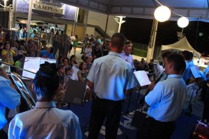 Programação- também- a- noite- com- música- e -apresentações- na- Feira- Cultural- do- CESMAC-(49)