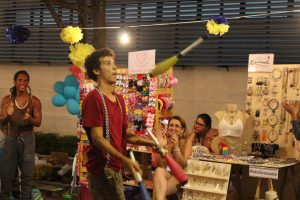 Programação- também- a- noite- com- música- e -apresentações- na- Feira- Cultural- do- CESMAC-(49)