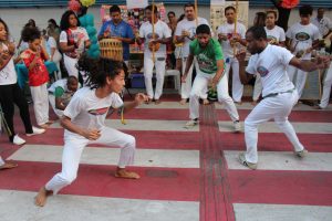 Tarde- de -sexta- na- Feira- Cultural- CESMAC- na- Rua- com- Música- Artesanato- e -muito -mais -(88)