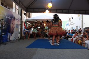 Tarde- de -sexta- na- Feira- Cultural- CESMAC- na- Rua- com- Música- Artesanato- e -muito -mais -(88)