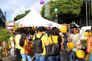 Tarde- de -sexta- na- Feira- Cultural- CESMAC- na- Rua- com- Música- Artesanato- e -muito -mais -(88)
