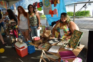 Tarde- de -sexta- na- Feira- Cultural- CESMAC- na- Rua- com- Música- Artesanato- e -muito -mais -(88)
