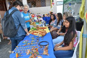 Tarde- de -sexta- na- Feira- Cultural- CESMAC- na- Rua- com- Música- Artesanato- e -muito -mais -(88)