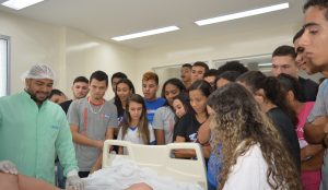 Alunos- da- Escola- SESI- Cambona- conhecem- estrutura- do- CESMAC 360-(48)