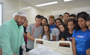 Alunos- da- Escola- SESI- Cambona- conhecem- estrutura- do- CESMAC 360-(48)
